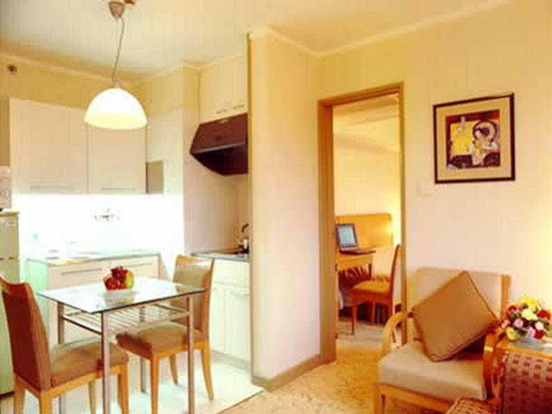 Beijing Landmark Towers Apartment Bagian luar foto